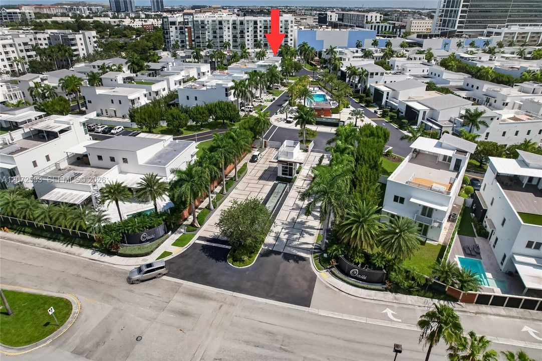 For Sale: $2,175,000 (5 beds, 6 baths, 4319 Square Feet)