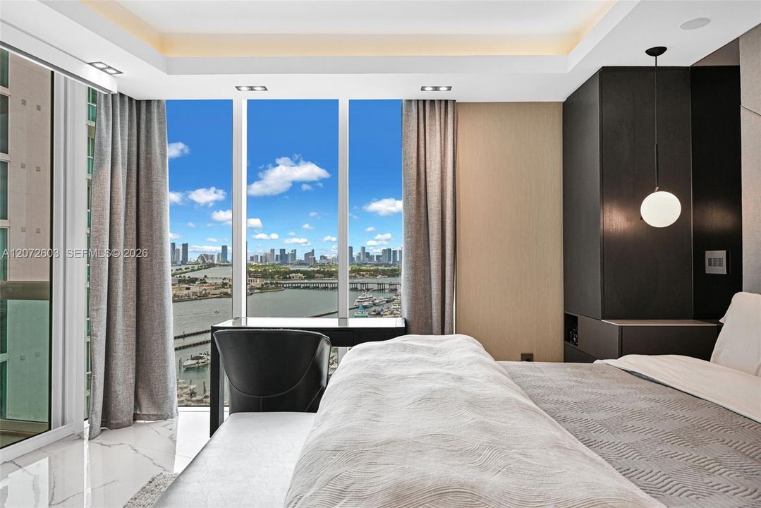 Active With Contract: $13,000 (1 beds, 1 baths, 1008 Square Feet)