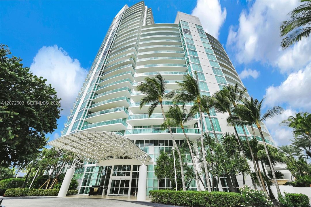 Active With Contract: $13,000 (1 beds, 1 baths, 1008 Square Feet)