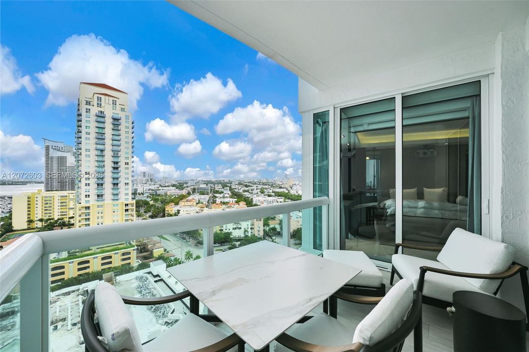 Active With Contract: $13,000 (1 beds, 1 baths, 1008 Square Feet)