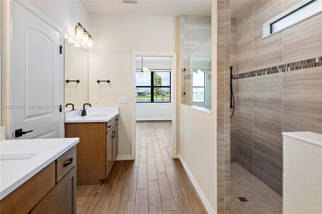 For Rent: $4,700 (3 beds, 2 baths, 2094 Square Feet)