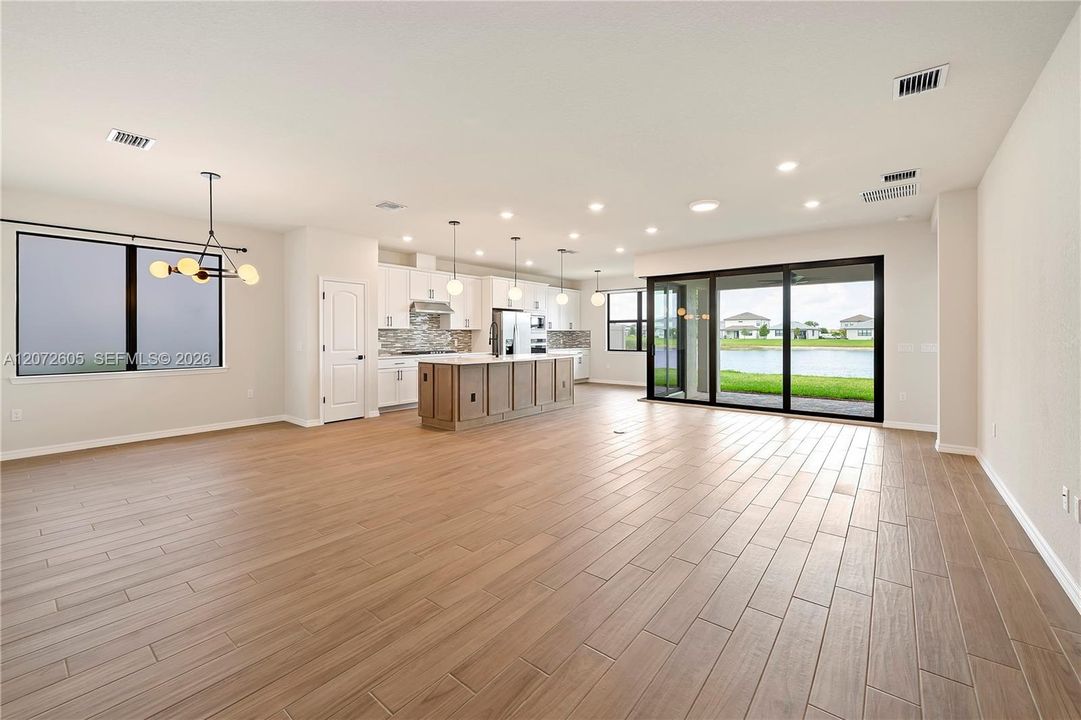 For Rent: $4,700 (3 beds, 2 baths, 2094 Square Feet)