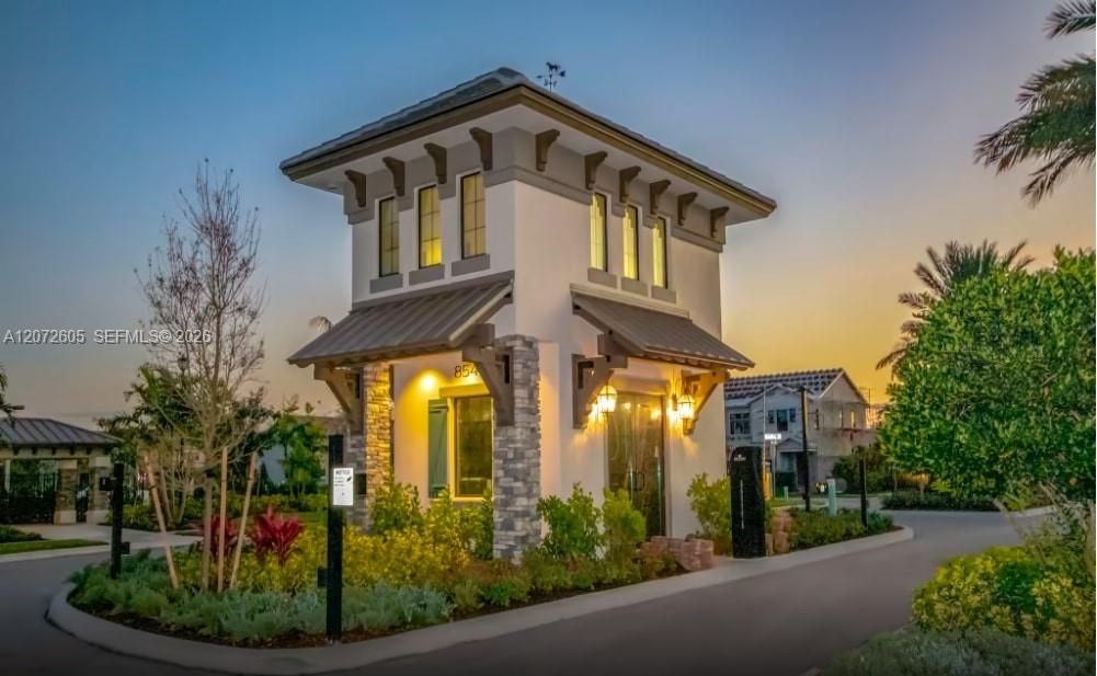 For Rent: $4,700 (3 beds, 2 baths, 2094 Square Feet)