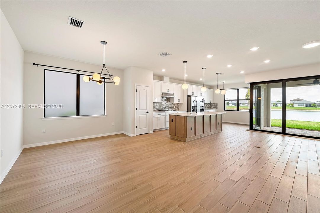 For Rent: $4,700 (3 beds, 2 baths, 2094 Square Feet)