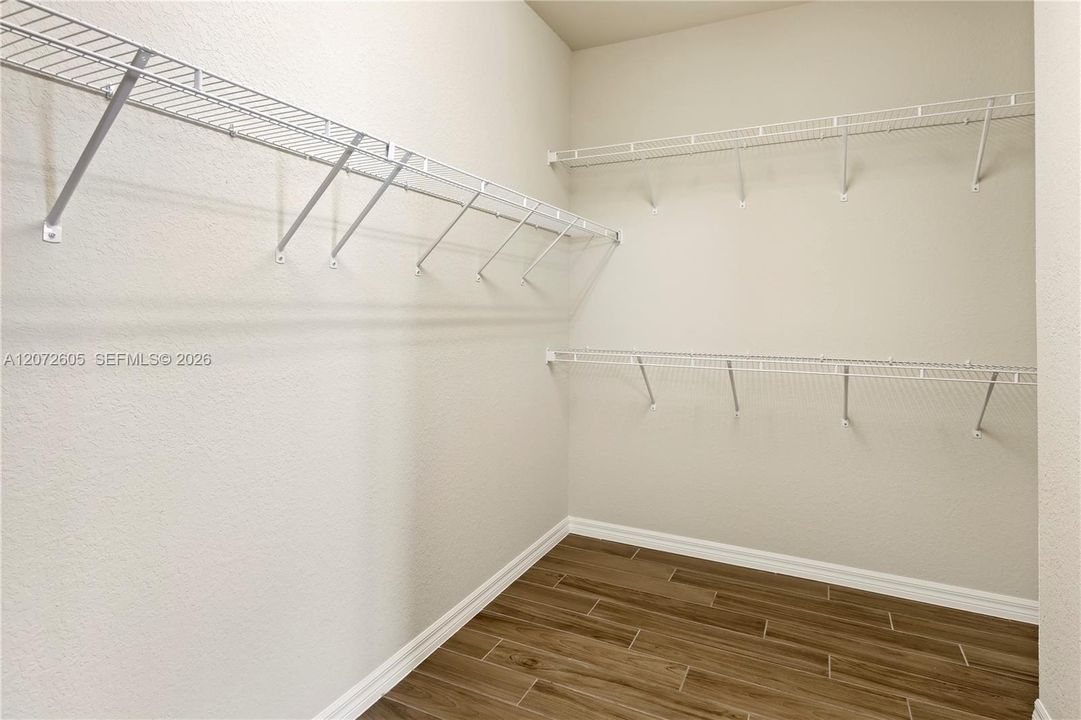 For Rent: $4,700 (3 beds, 2 baths, 2094 Square Feet)