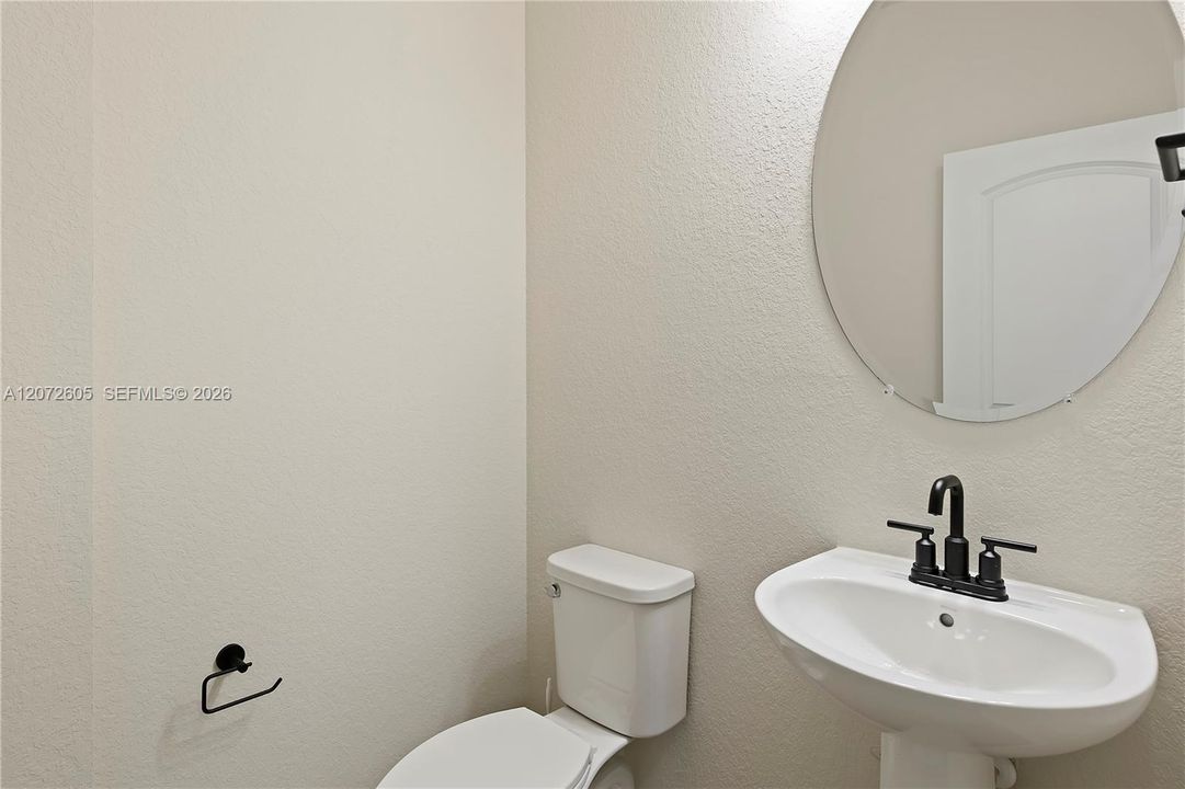 For Rent: $4,700 (3 beds, 2 baths, 2094 Square Feet)