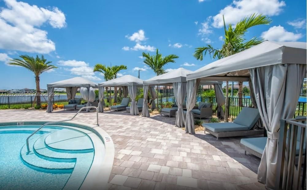 For Rent: $4,700 (3 beds, 2 baths, 2094 Square Feet)