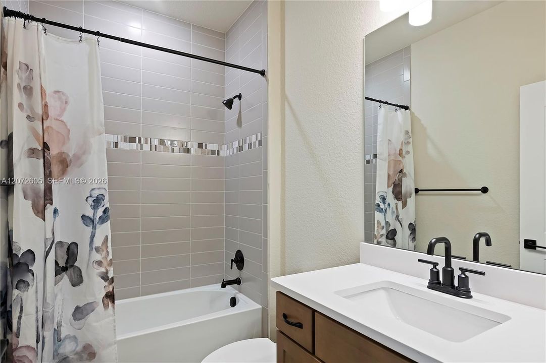 For Rent: $4,700 (3 beds, 2 baths, 2094 Square Feet)