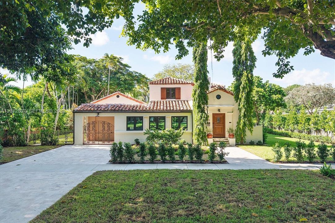 For Sale: $3,999,000 (5 beds, 4 baths, 3284 Square Feet)