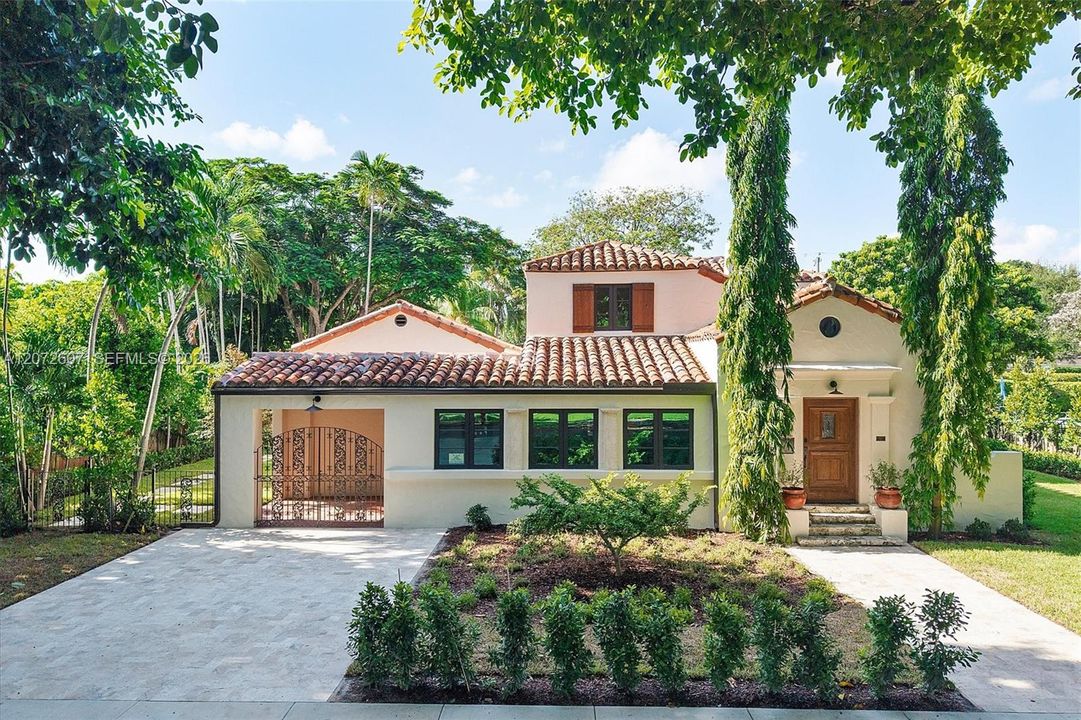 For Sale: $3,999,000 (5 beds, 4 baths, 3284 Square Feet)
