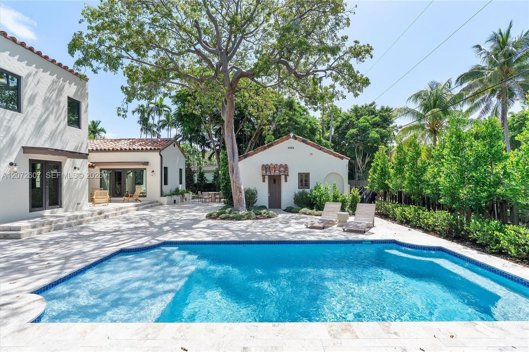 For Sale: $3,999,000 (5 beds, 4 baths, 3284 Square Feet)