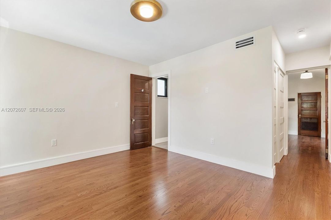 For Sale: $3,999,000 (5 beds, 4 baths, 3284 Square Feet)