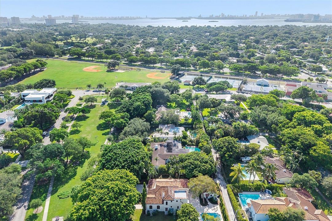 For Sale: $3,999,000 (5 beds, 4 baths, 3284 Square Feet)