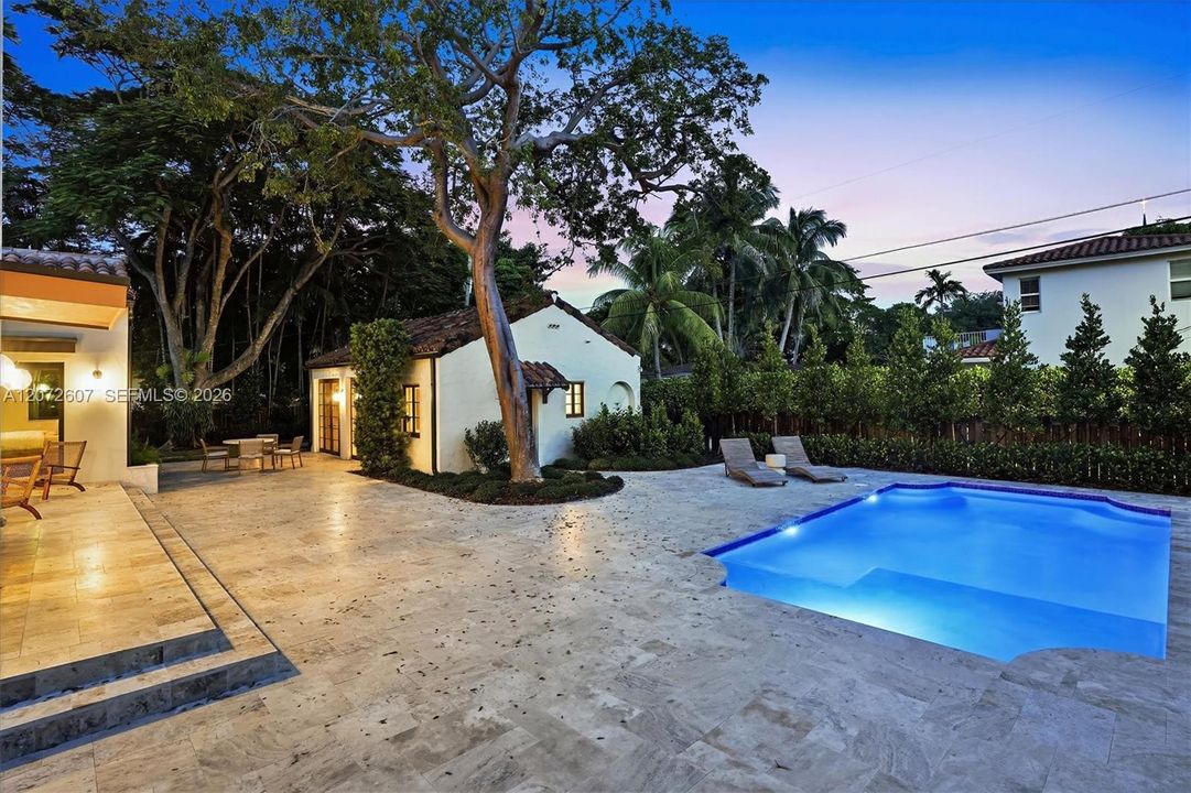 For Sale: $3,999,000 (5 beds, 4 baths, 3284 Square Feet)