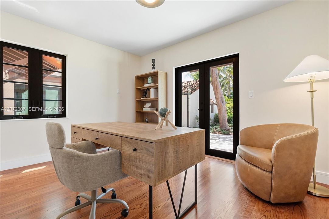 For Sale: $3,999,000 (5 beds, 4 baths, 3284 Square Feet)