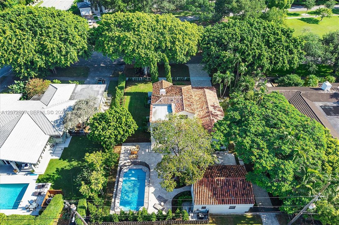 For Sale: $3,999,000 (5 beds, 4 baths, 3284 Square Feet)
