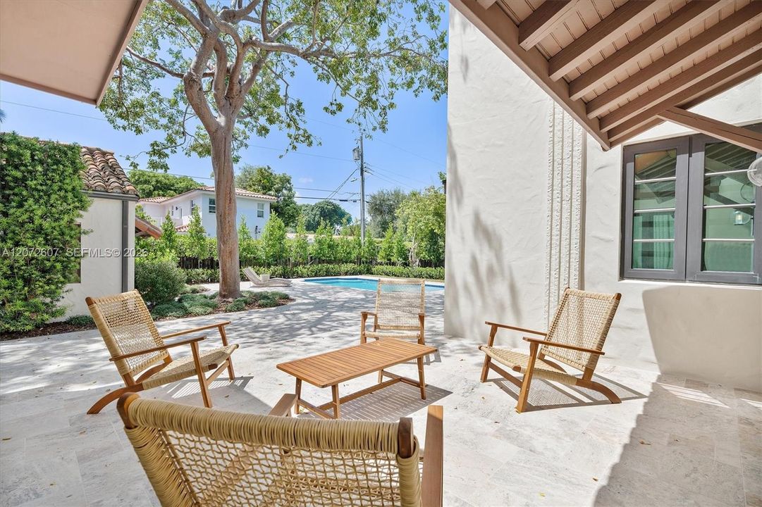 For Sale: $3,999,000 (5 beds, 4 baths, 3284 Square Feet)