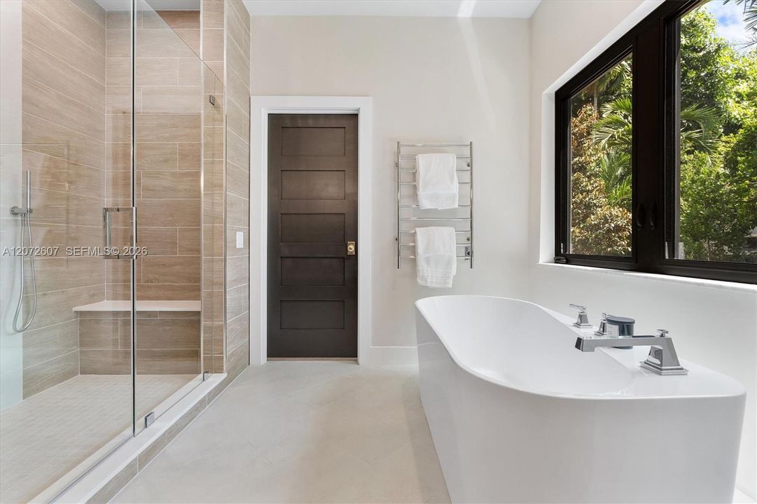 For Sale: $3,999,000 (5 beds, 4 baths, 3284 Square Feet)