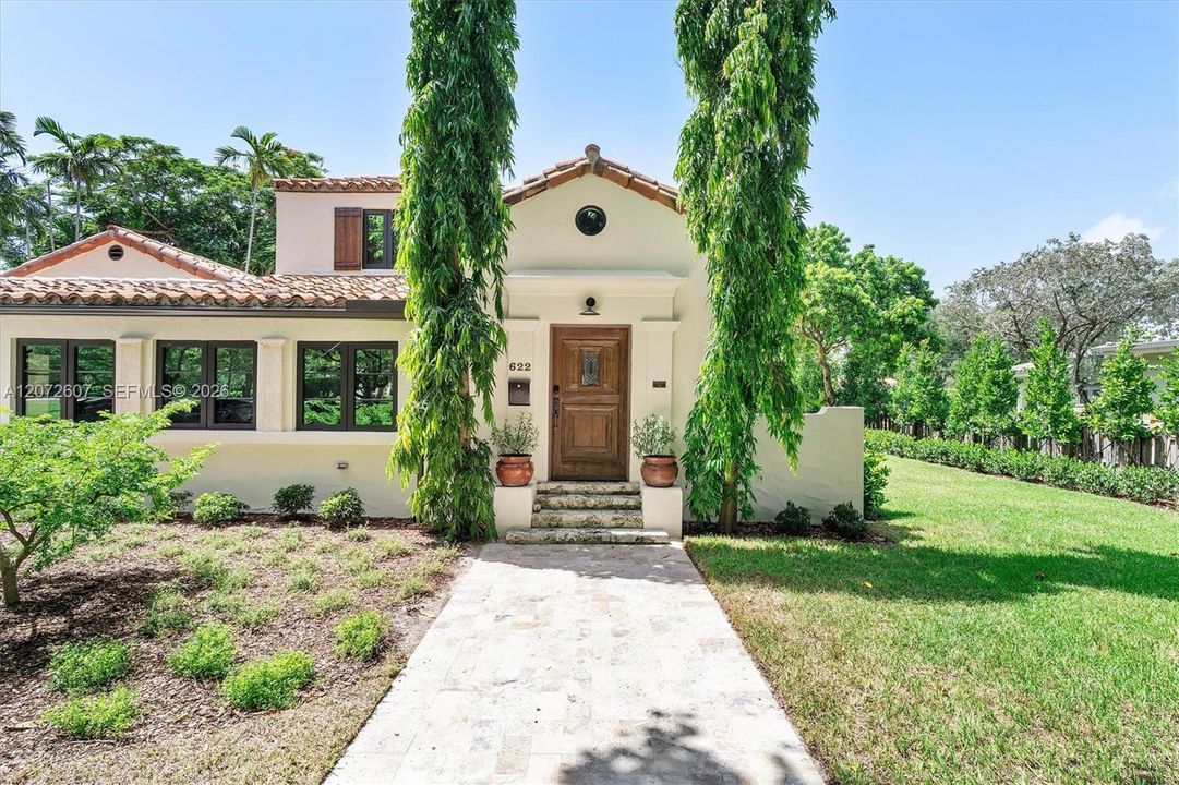 For Sale: $3,999,000 (5 beds, 4 baths, 3284 Square Feet)