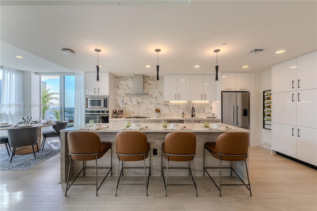 For Rent: $4,943 (2 beds, 2 baths, 1264 Square Feet)