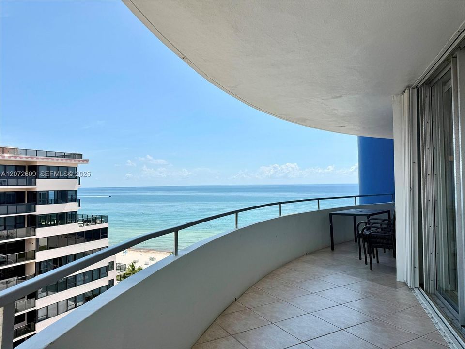 For Rent: $3,800 (2 beds, 2 baths, 1360 Square Feet)