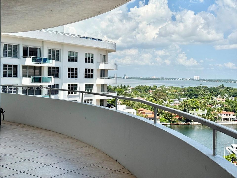 For Rent: $3,800 (2 beds, 2 baths, 1360 Square Feet)