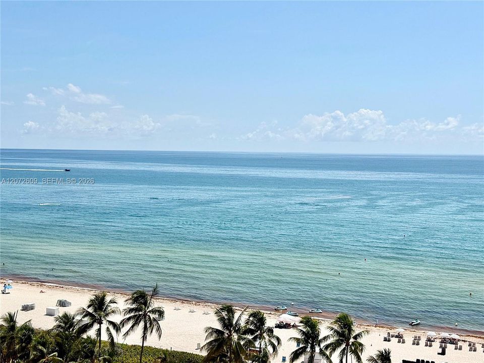 For Rent: $3,800 (2 beds, 2 baths, 1360 Square Feet)