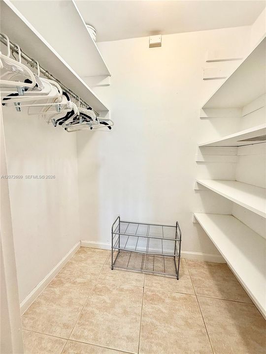 For Rent: $3,800 (2 beds, 2 baths, 1360 Square Feet)
