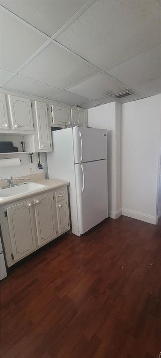 For Rent: $1,690 (0 beds, 1 baths, 370 Square Feet)