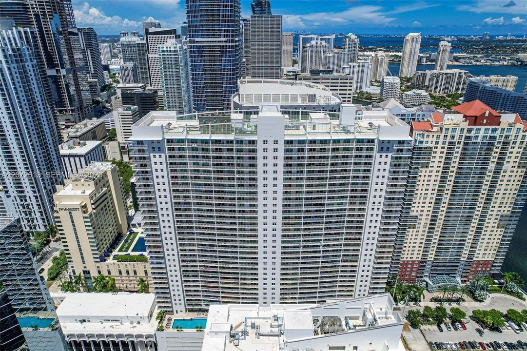 На продажу: $795,000 (2 спален, 2 ванн, 1105 Квадратных фут)