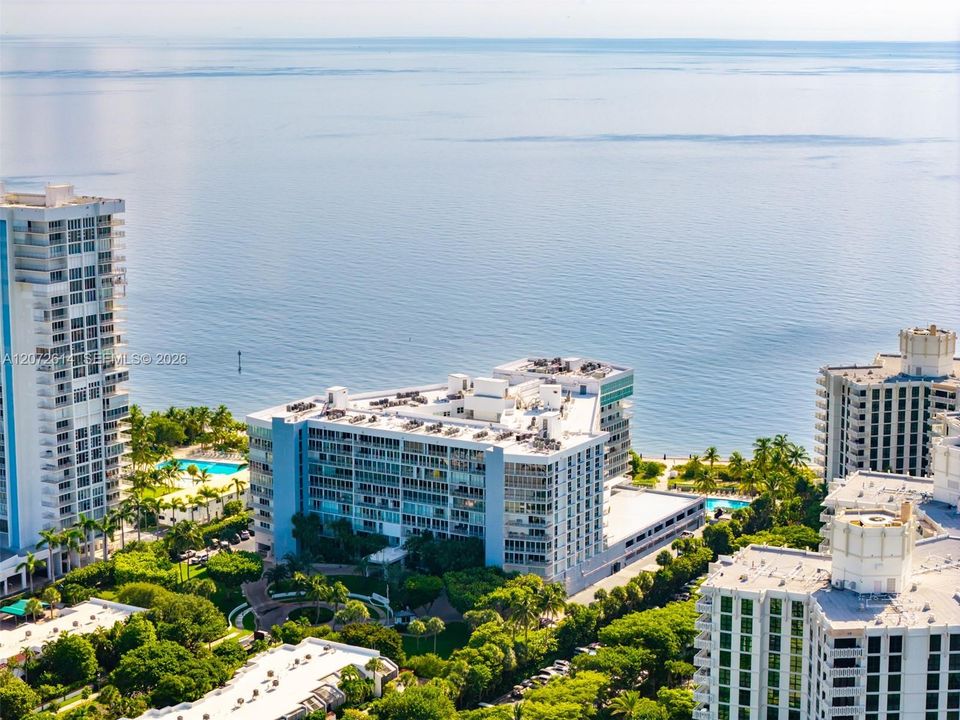 На продажу: $2,300,000 (3 спален, 3 ванн, 2523 Квадратных фут)