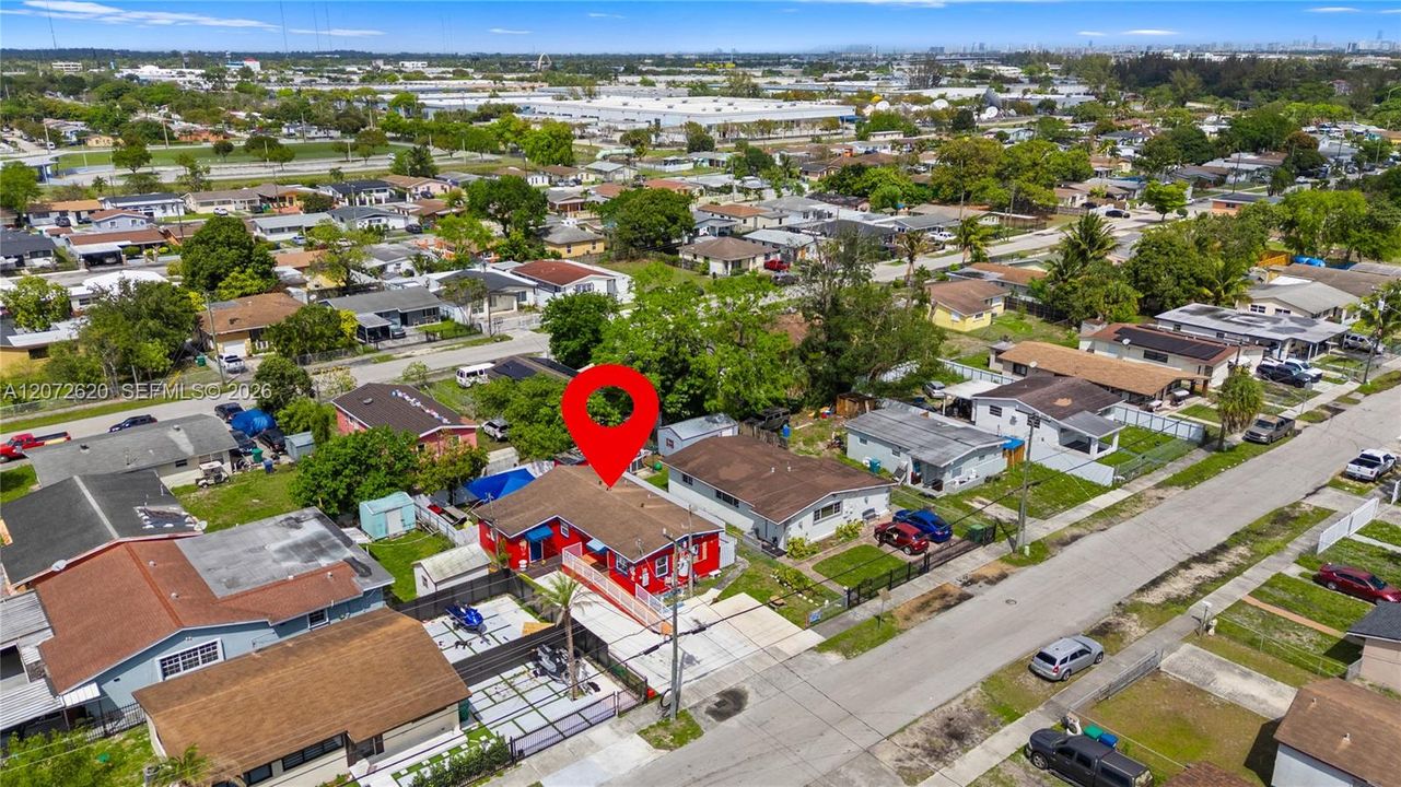 For Sale: $575,000 (3 beds, 1 baths, 1289 Square Feet)