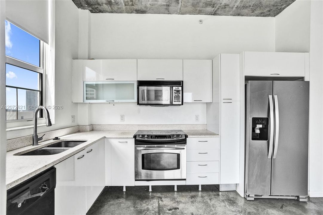 На продажу: $499,000 (2 спален, 2 ванн, 1041 Квадратных фут)