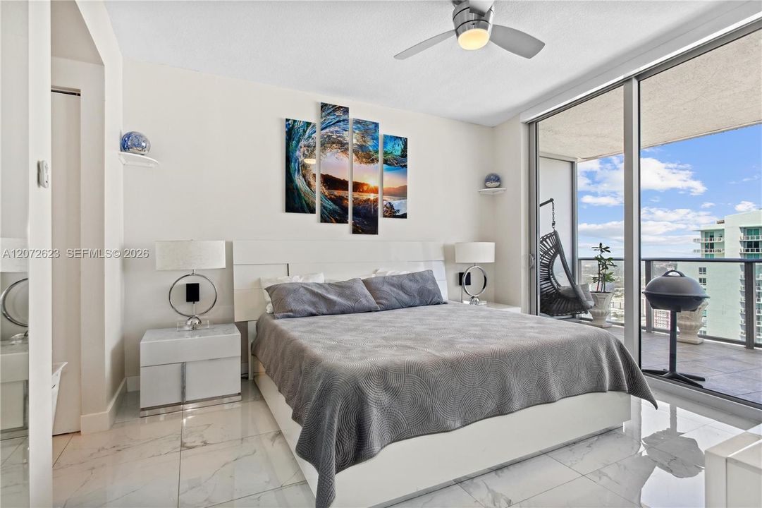 В аренду: $4,900 (1 спален, 2 ванн, 979 Квадратных фут)