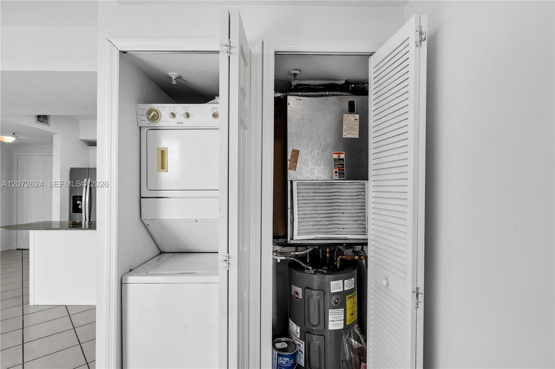 En Renta: $2,995 (2 camas, 2 baños, 917 Pies cuadrados)