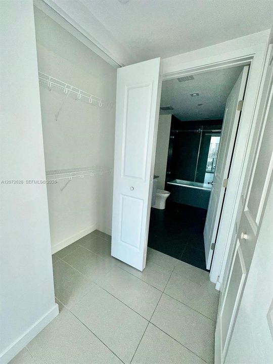 В аренду: $3,600 (2 спален, 2 ванн, 882 Квадратных фут)