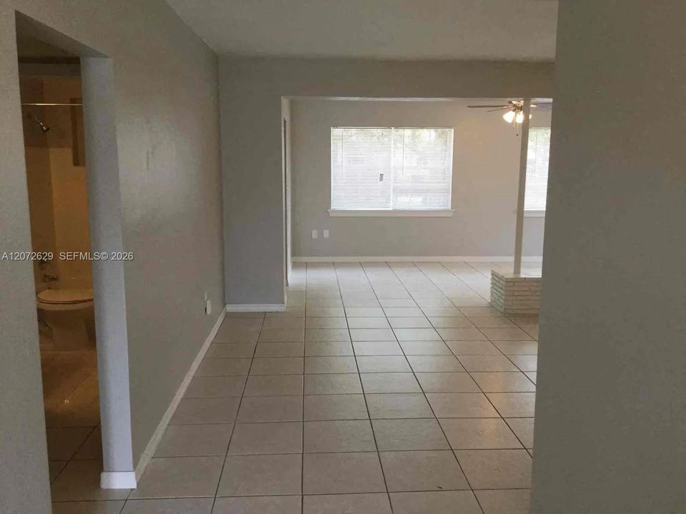 For Rent: $2,930 (4 beds, 2 baths, 1780 Square Feet)