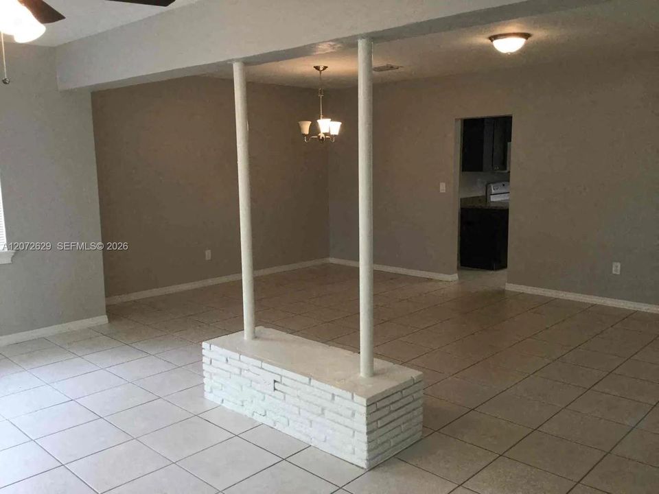 For Rent: $2,930 (4 beds, 2 baths, 1780 Square Feet)