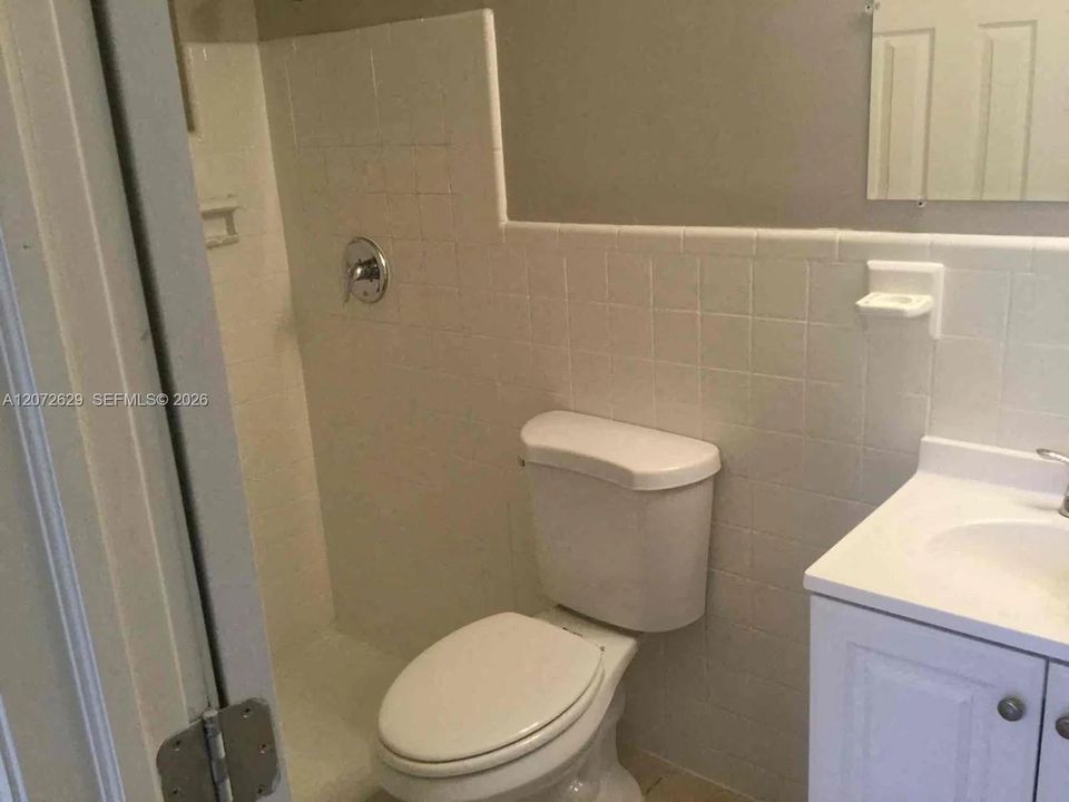 For Rent: $2,930 (4 beds, 2 baths, 1780 Square Feet)