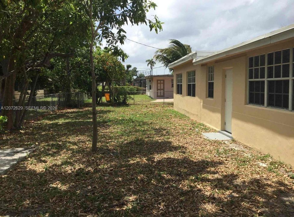For Rent: $2,930 (4 beds, 2 baths, 1780 Square Feet)