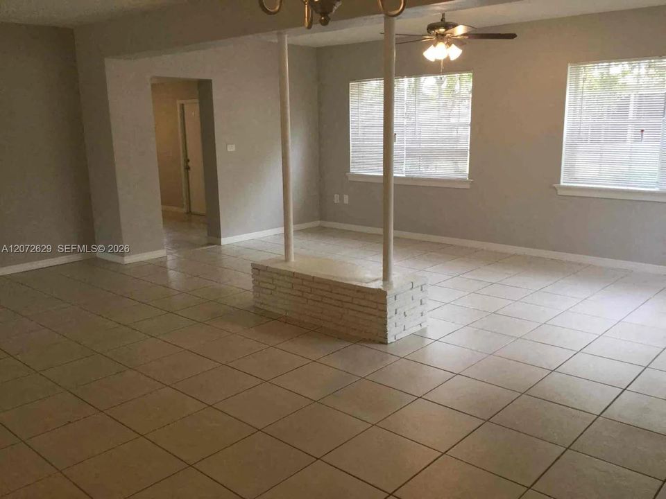 For Rent: $2,930 (4 beds, 2 baths, 1780 Square Feet)