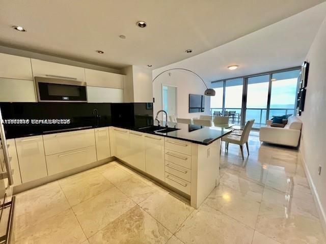 For Rent: $7,400 (1 beds, 2 baths, 1161 Square Feet)