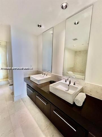 For Rent: $7,400 (1 beds, 2 baths, 1161 Square Feet)