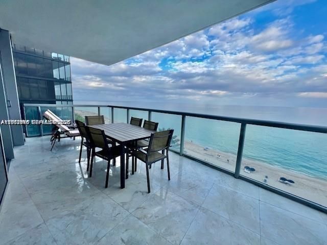 For Rent: $7,400 (1 beds, 2 baths, 1161 Square Feet)