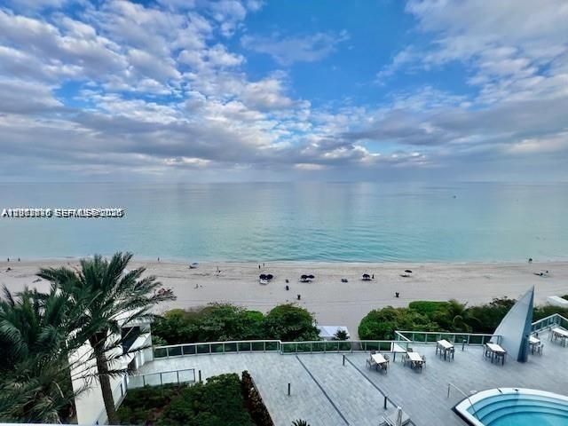 For Rent: $7,400 (1 beds, 2 baths, 1161 Square Feet)