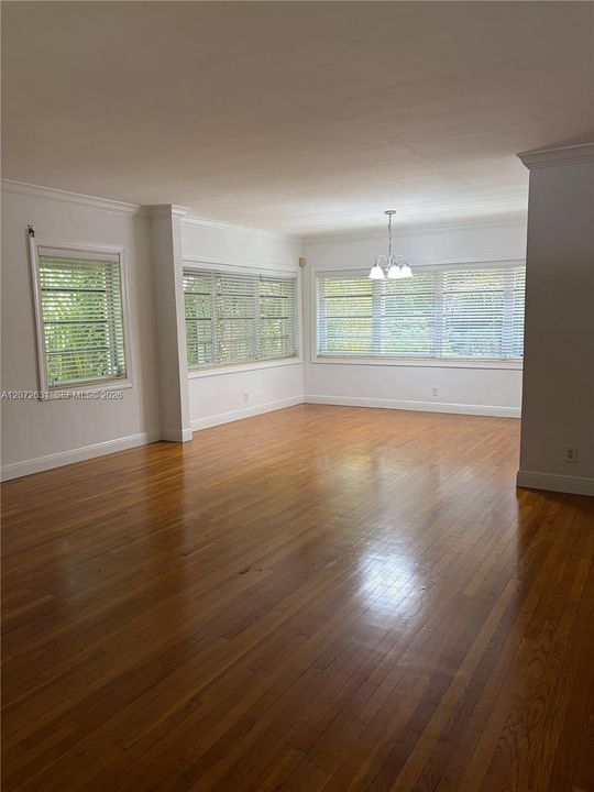 В аренду: $2,950 (2 спален, 1 ванн, 1213 Квадратных фут)