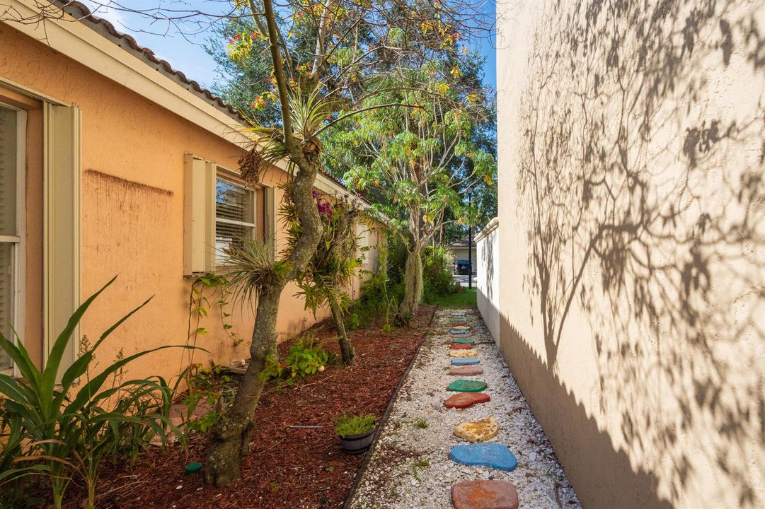 Side Path