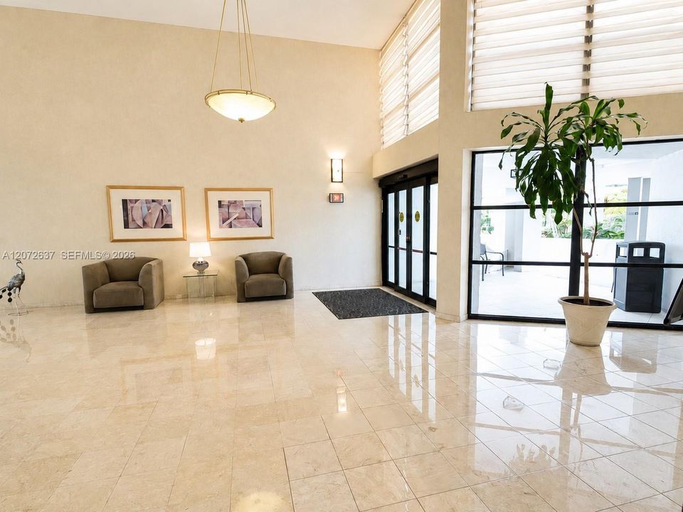 For Rent: $2,200 (1 beds, 2 baths, 1075 Square Feet)