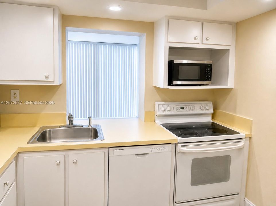 For Rent: $2,200 (1 beds, 2 baths, 1075 Square Feet)