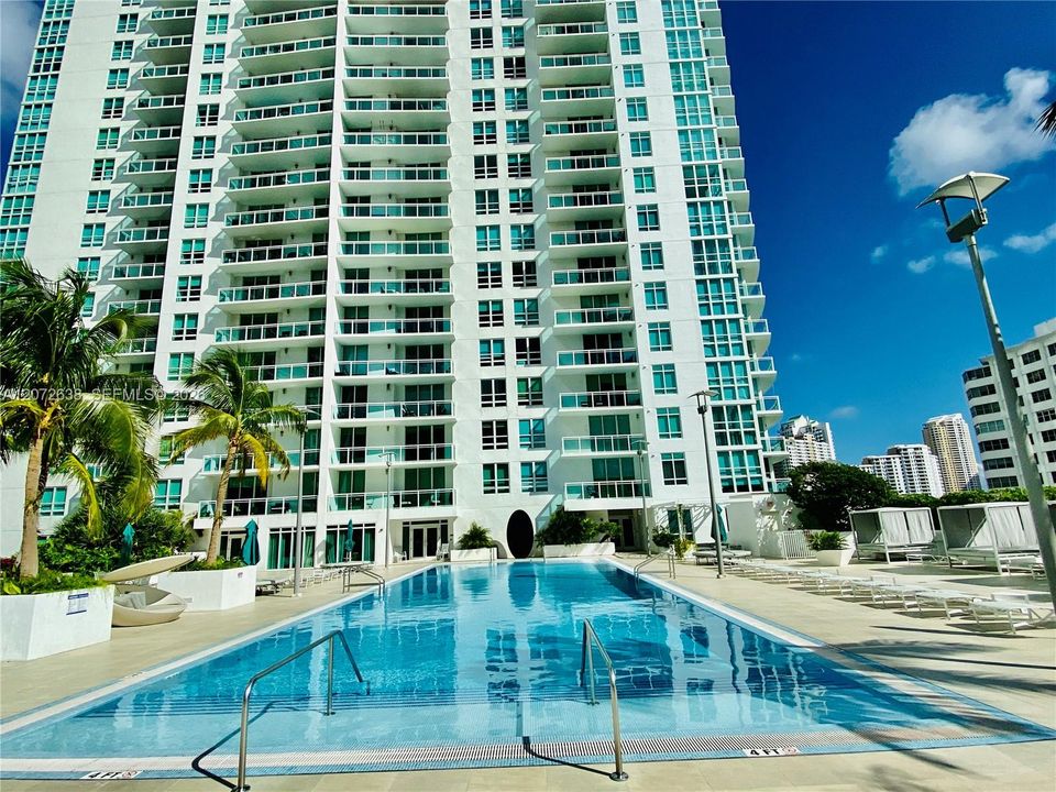 В аренду: $3,250 (1 спален, 1 ванн, 628 Квадратных фут)